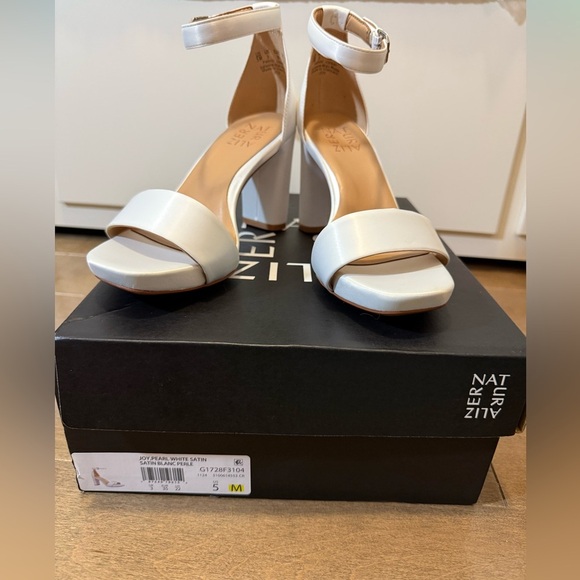 Naturalizer Joy Ankle Strap Wedding/ Dress Square Toe Satin Sandals- NWT- size 5 - Picture 4 of 11